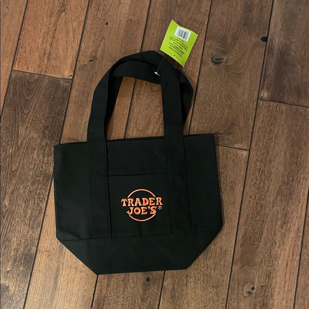 Trader Joe’s trick or treat canvas bag nwt black w/ orange Halloween nwt